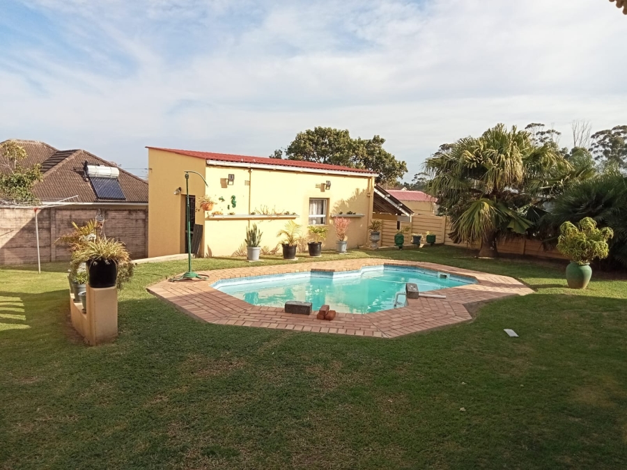 3 Bedroom Property for Sale in Cambridge Eastern Cape